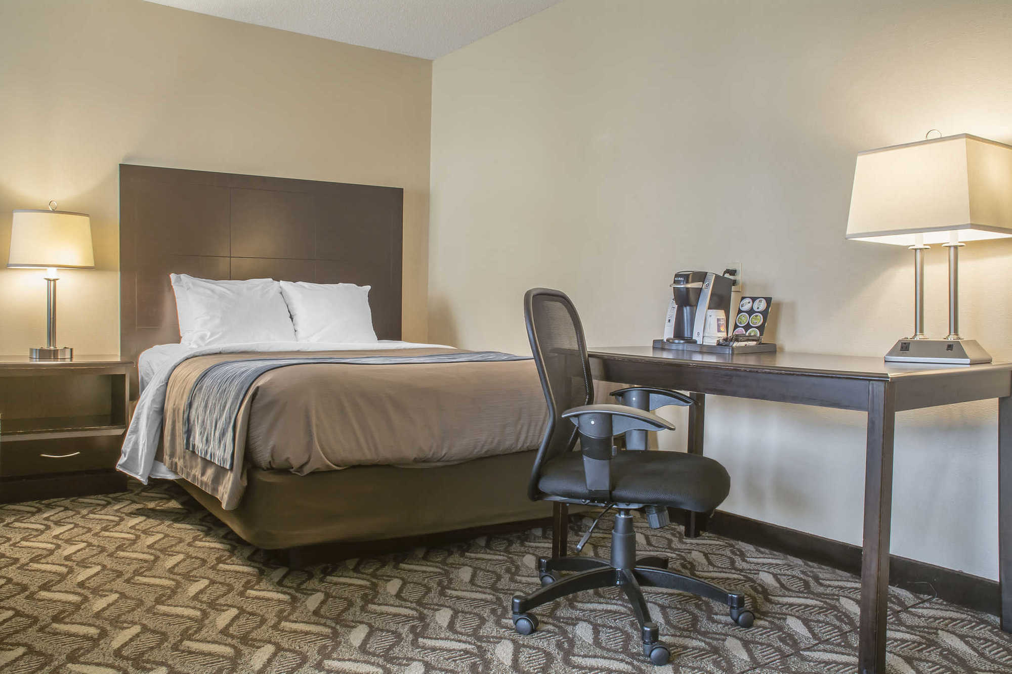 Comfort Inn & Suites Ambassador Bridge Віндзор Номер фото