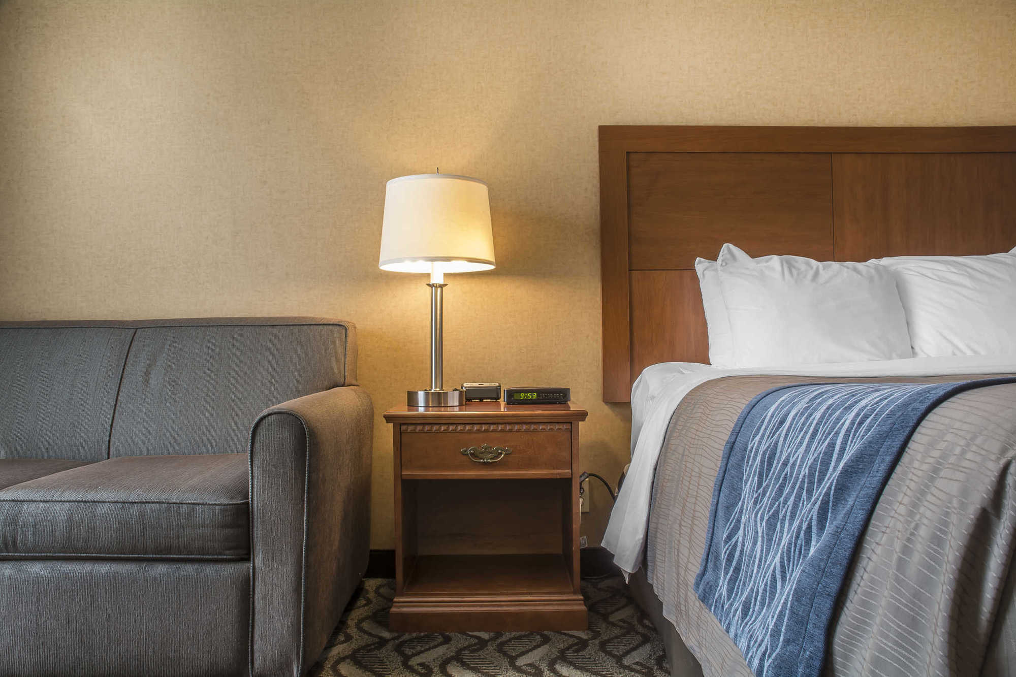 Comfort Inn & Suites Ambassador Bridge Віндзор Номер фото